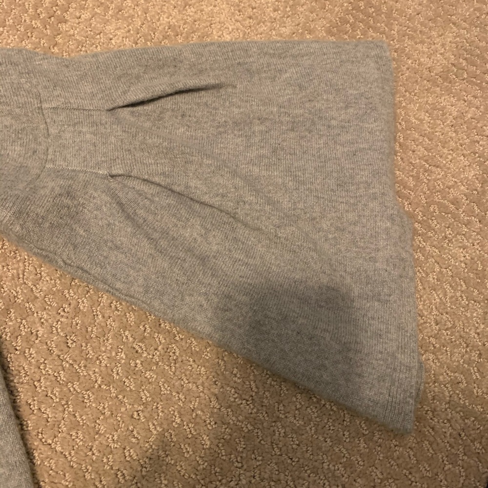 Sweater - Picture 3 of 5